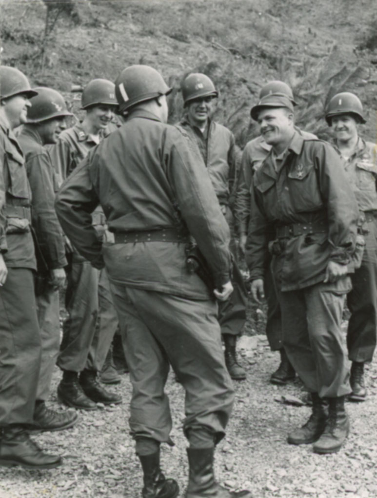 Daniel Noorlander Receiving Bronze Star